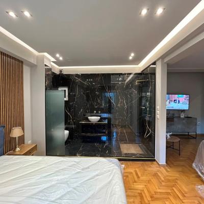 mirror vergopoulos 4